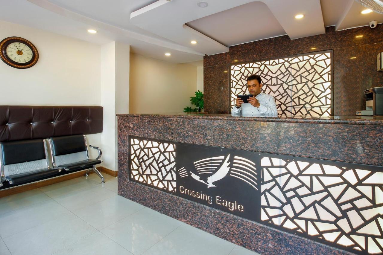 Hotel Oyo Saba Service Near Birla Mandir Hyderabad