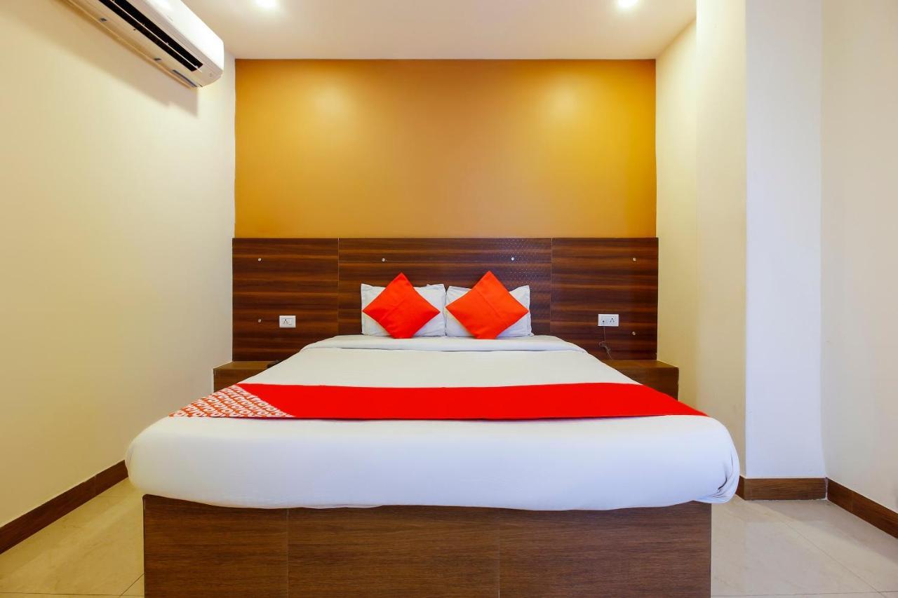 Oyo Saba Service Near Birla Mandir 3*