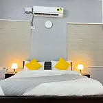 Bedchambers Serviced Apartment, Jubilee Hills