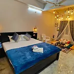 The Hidden Gem - Fully Furnished, Private 1Bhk With Canopy & Cafe Lights
