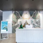Hotel Tulips Grand