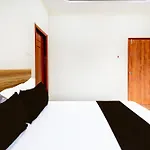 Hotel O Bluemoon