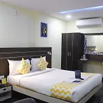 Fabhotel Navya Grand