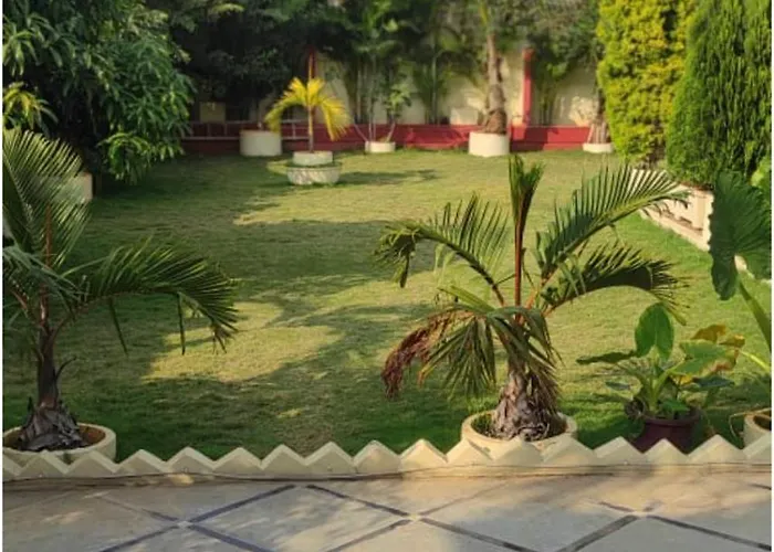 Sapphire Guest House On Daily Rent For Families