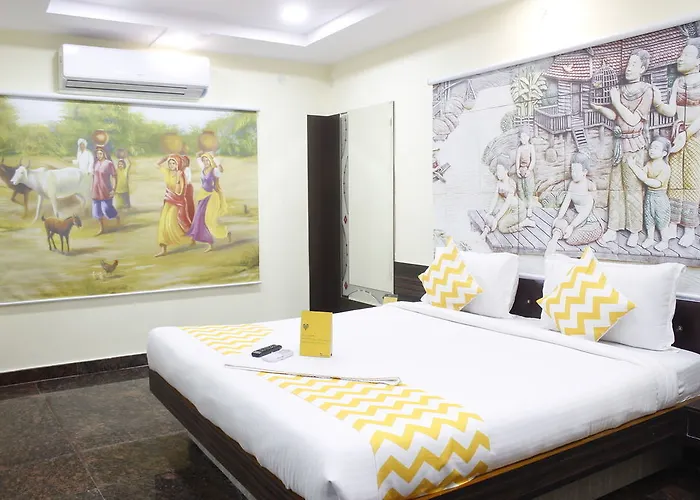 Fabhotel Navya Grand