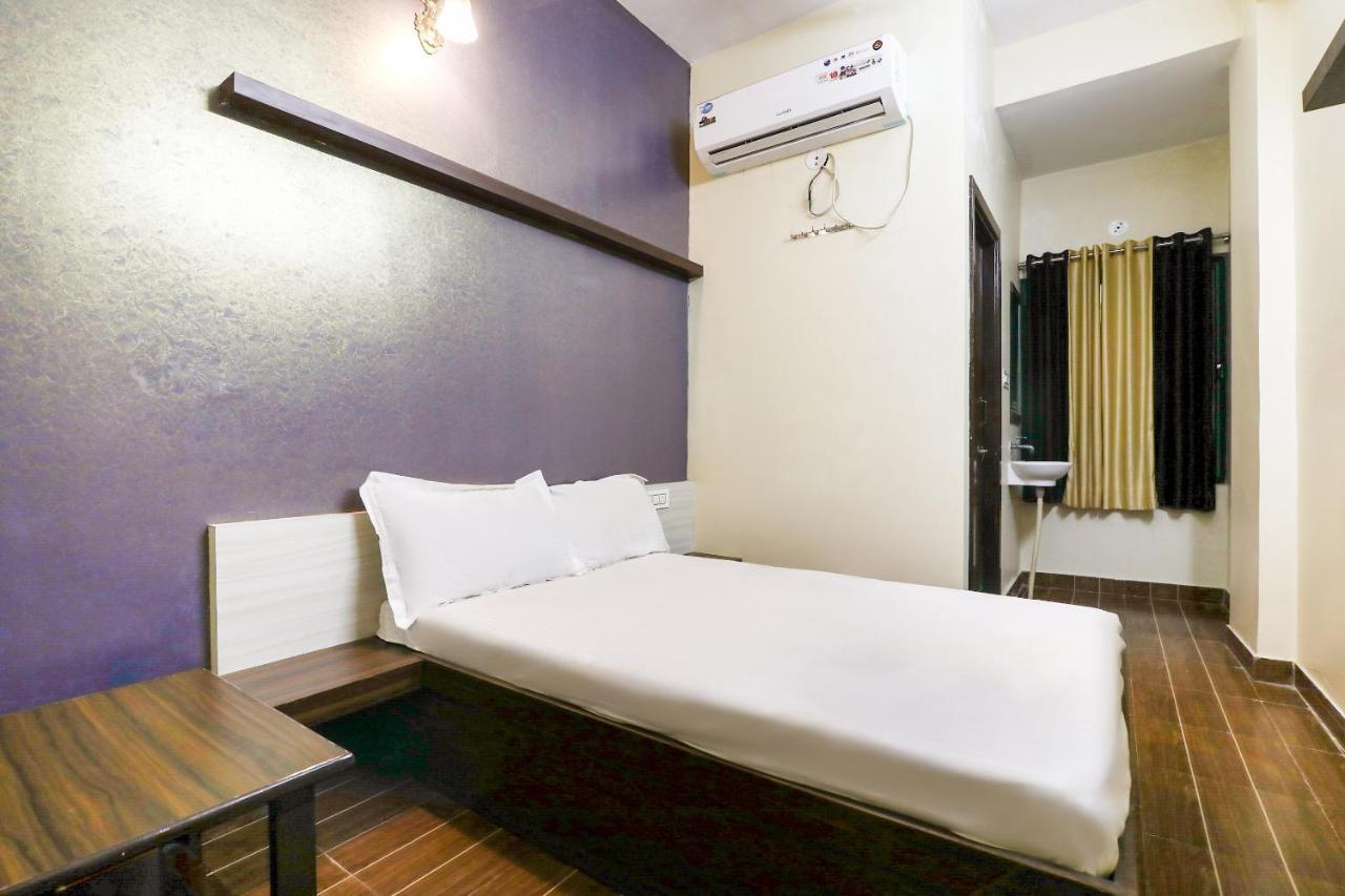 Spot On 74086 Sri Sai Durga Hotel 3*