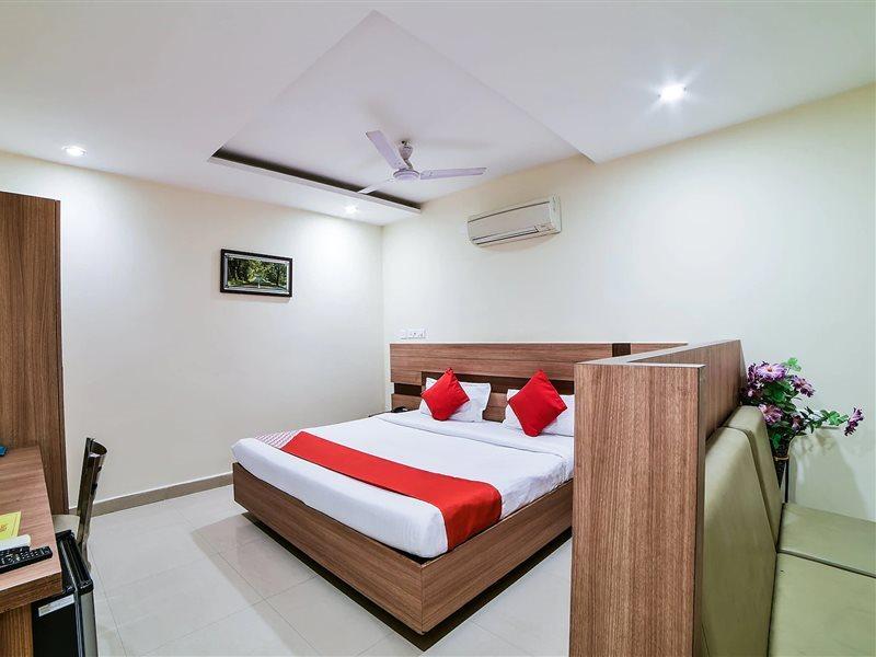 Treebo Pride Botanica Hotel 3*