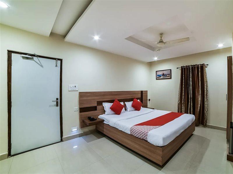 Treebo Pride Botanica Hotel 3*
