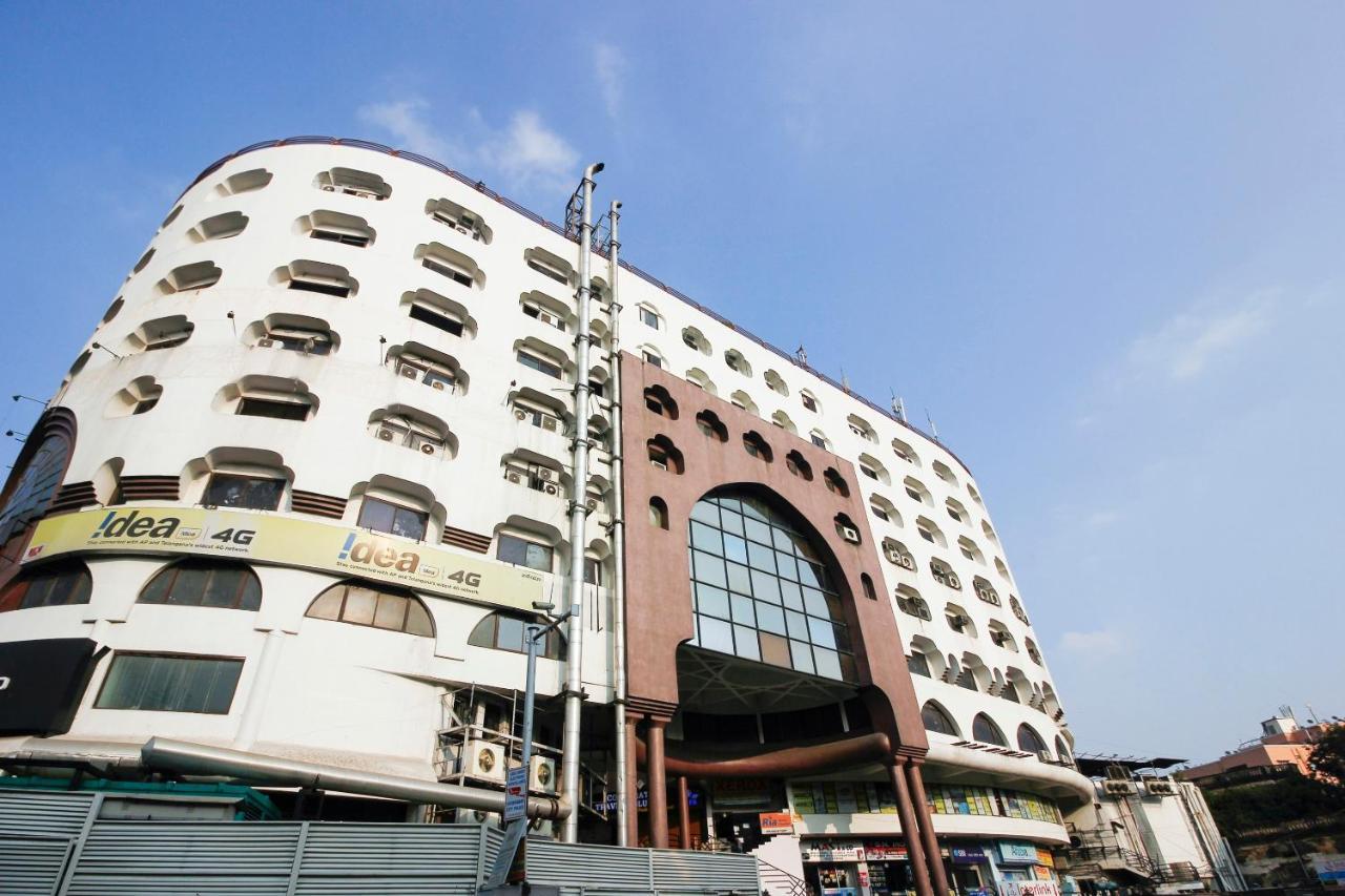 Oyo Metro International Near Lb Stadium 3*
