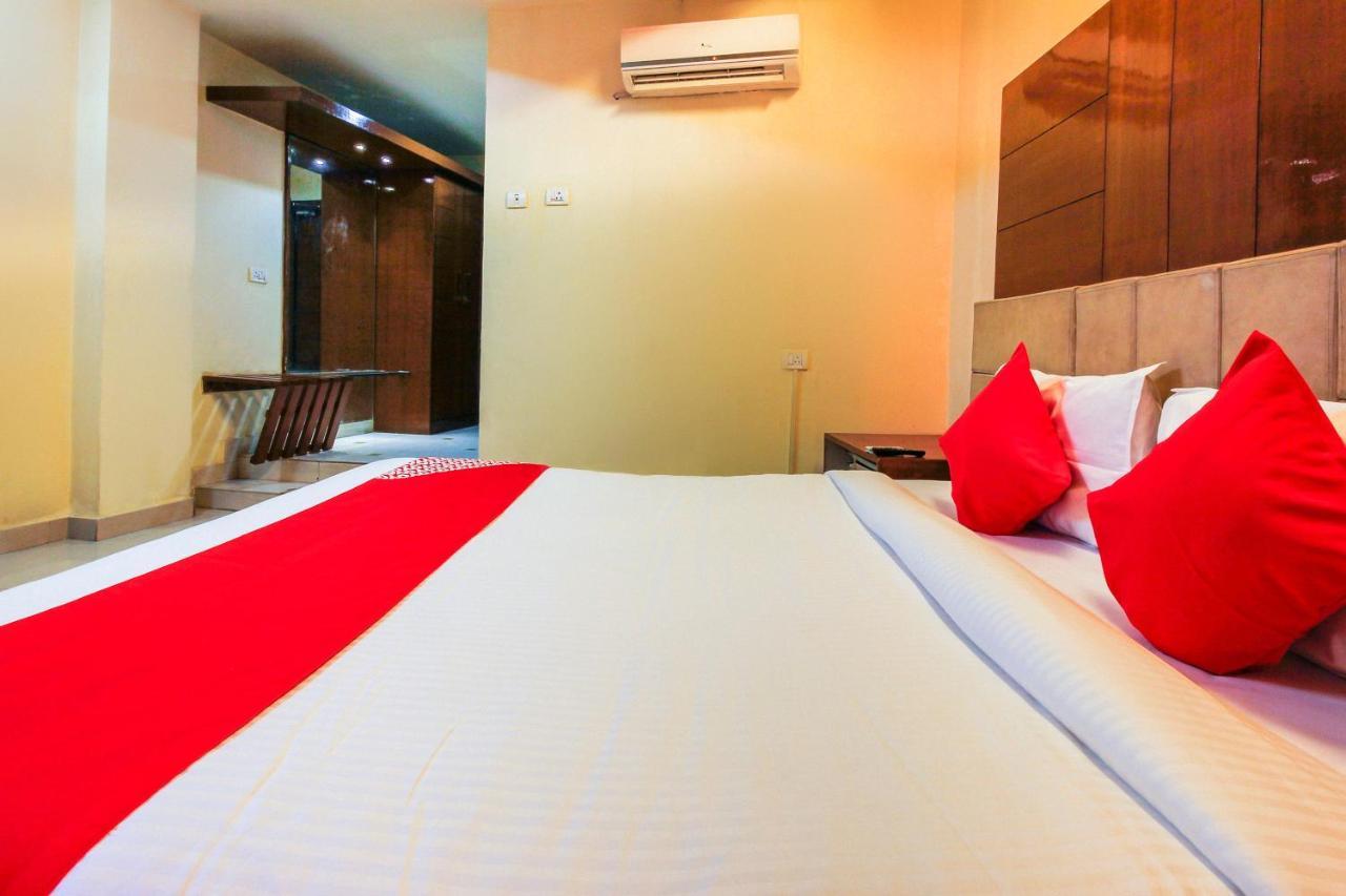 Oyo Metro International Near Lb Stadium 3*