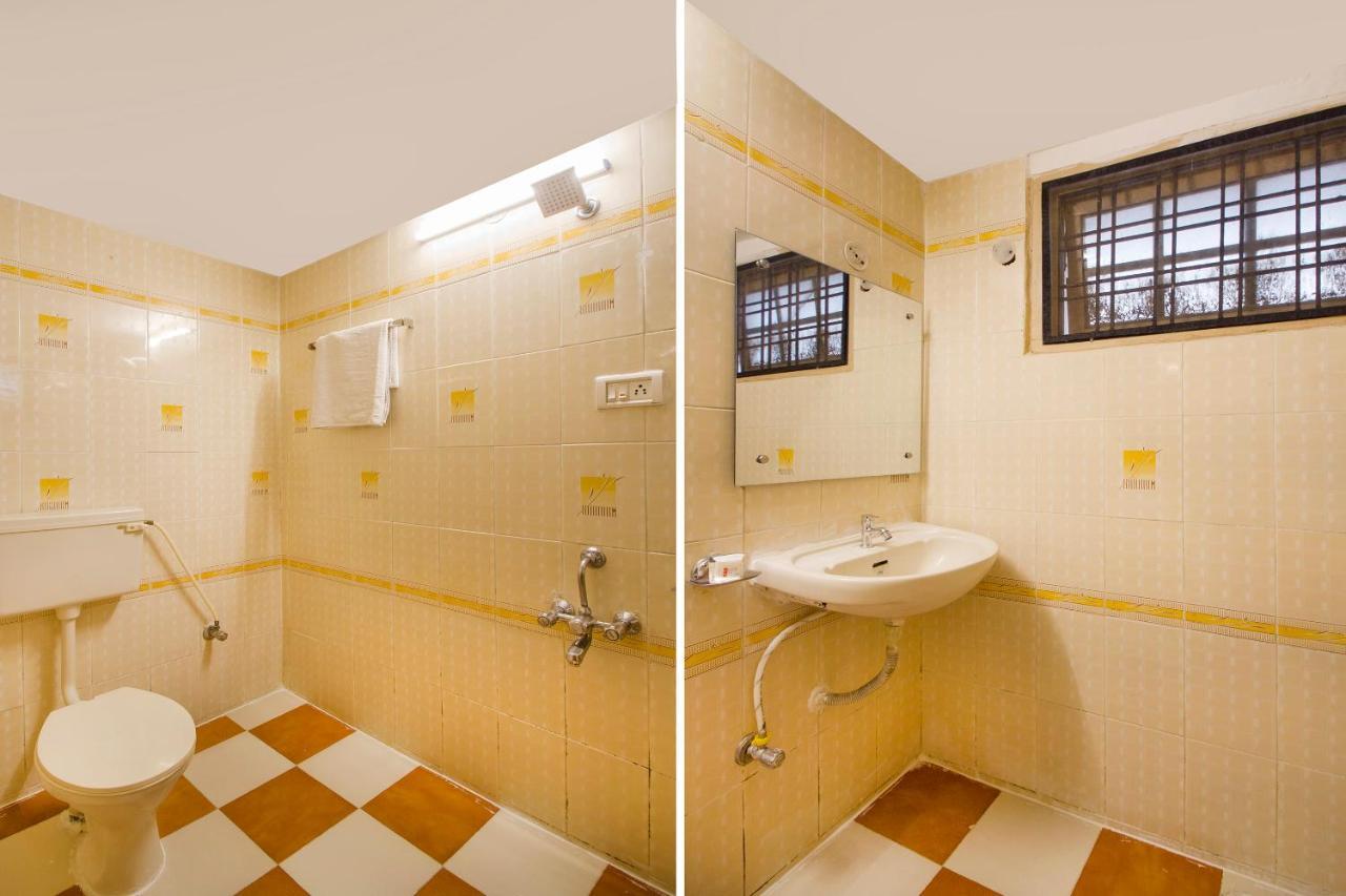 Hotel Vaccinated Staff - Oyo 11400 The Down Town Suites Hyderabad