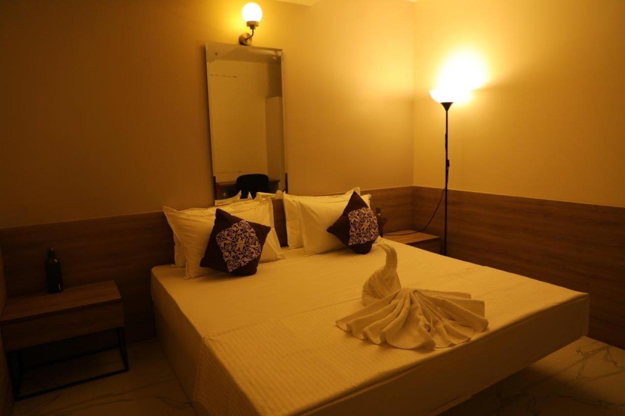 Swansuites Gachibowli Hotel 4*
