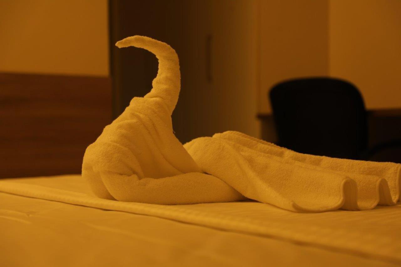 Swansuites Gachibowli 4*