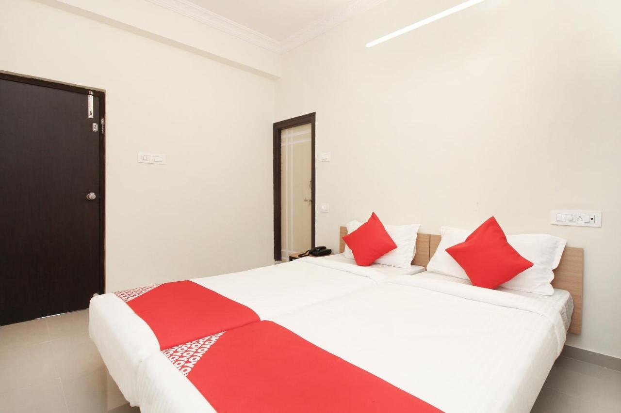 Oyo Flagship 23620 Vjr Heights Gachibowli