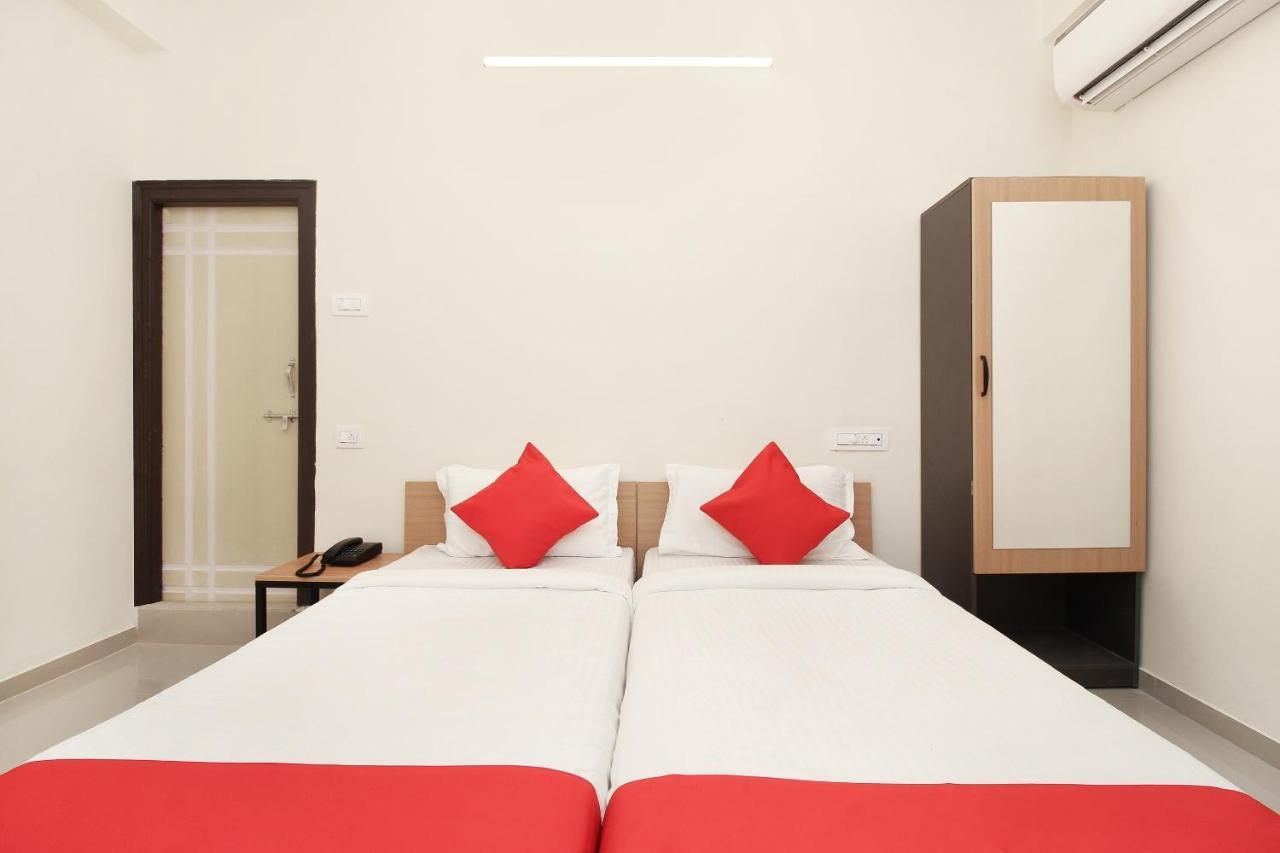 Oyo Flagship 23620 Vjr Heights Gachibowli 3*