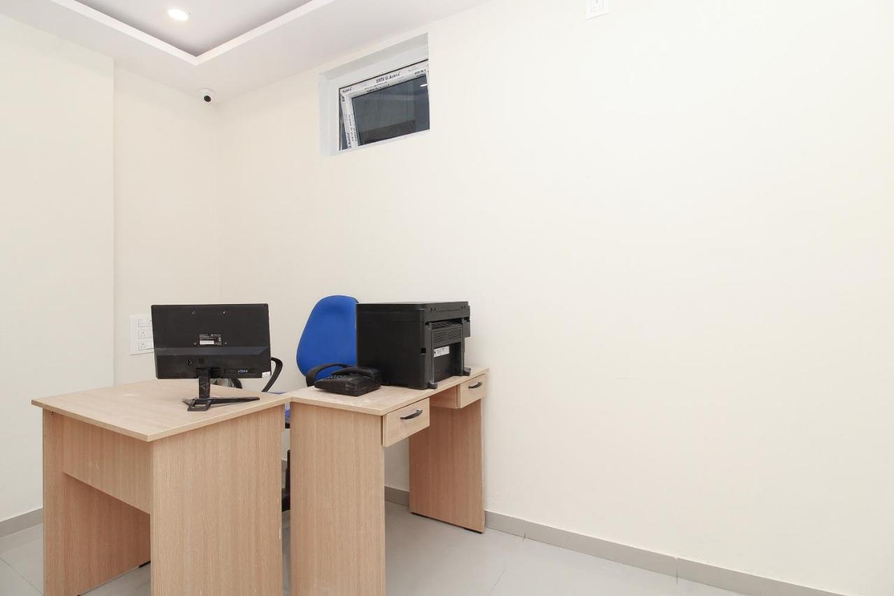 Oyo Flagship 23620 Vjr Heights Gachibowli 3* Hyderabad
