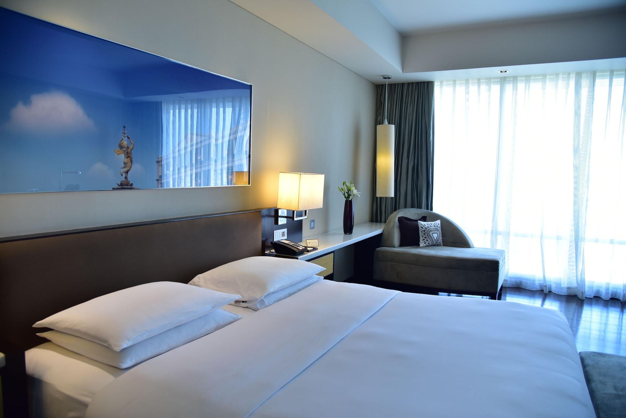 Park Hyatt And Residences, 5*