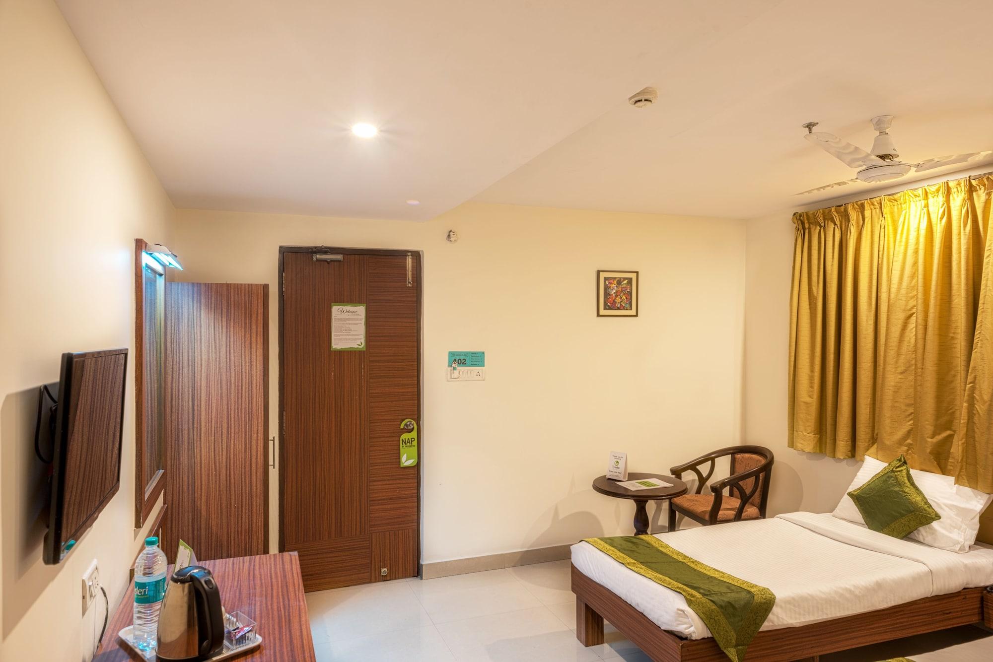 Hotel Treebo Trend Grand Plaza Nampally 3*