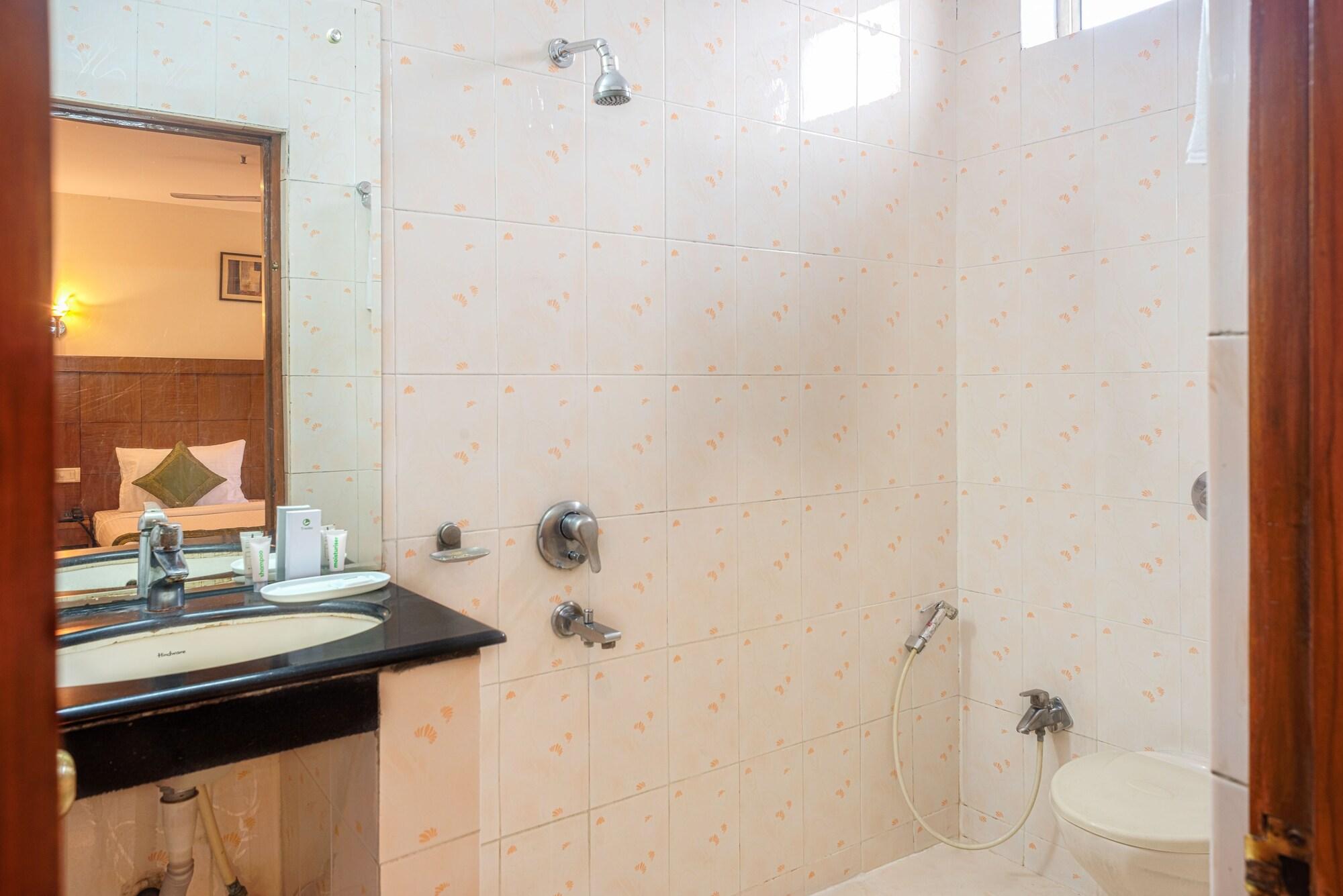 Hotel Treebo Trend Grand Plaza Nampally 3*