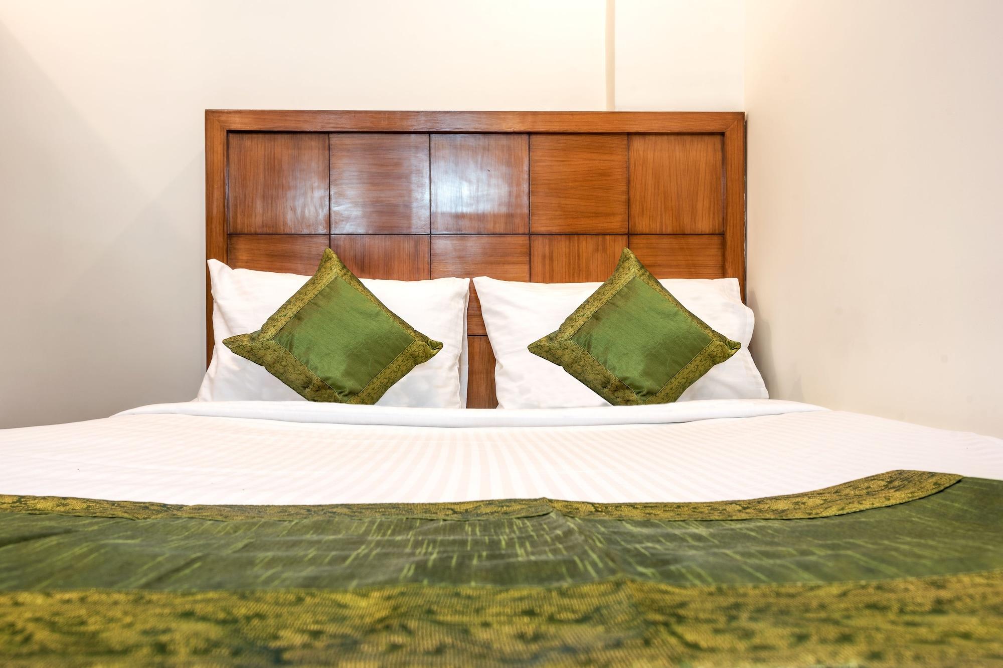 Treebo Trend Grand Plaza Nampally 3*