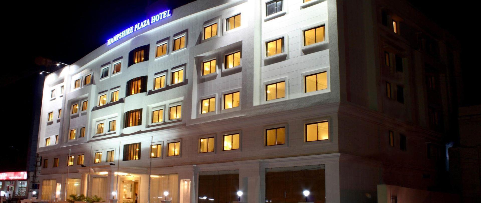 Hampshire Plaza Hotel 3*