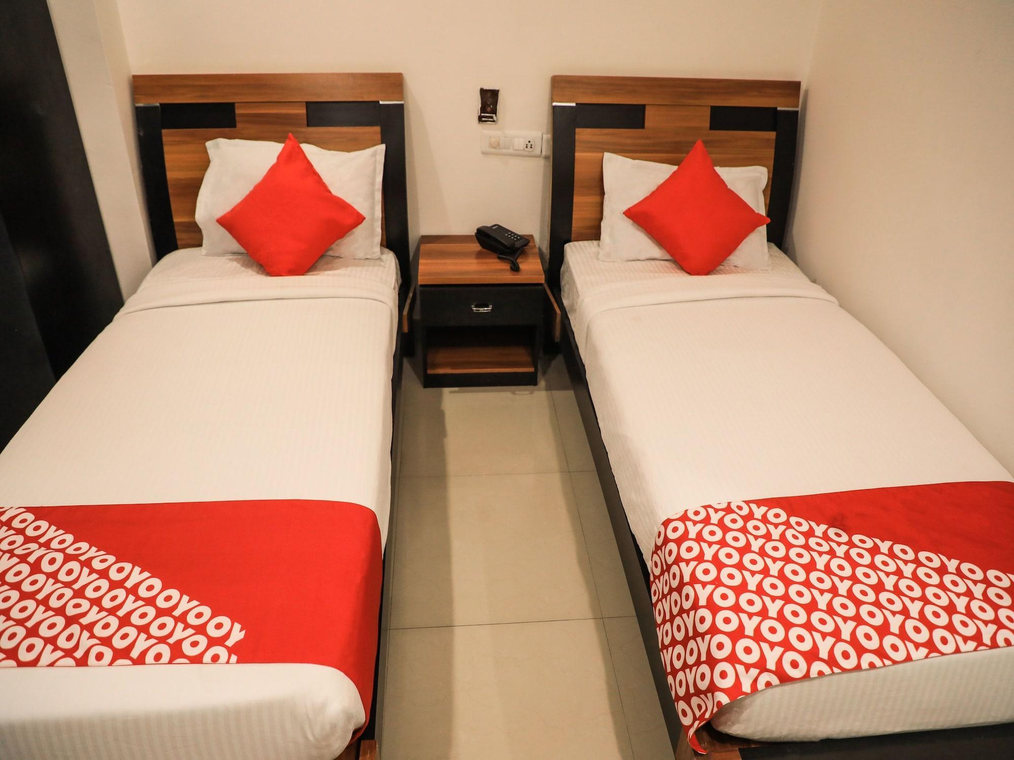 Hotel Oyo Flagship 11310 Sri Tulasi Residency Near Birla Mandir 3*