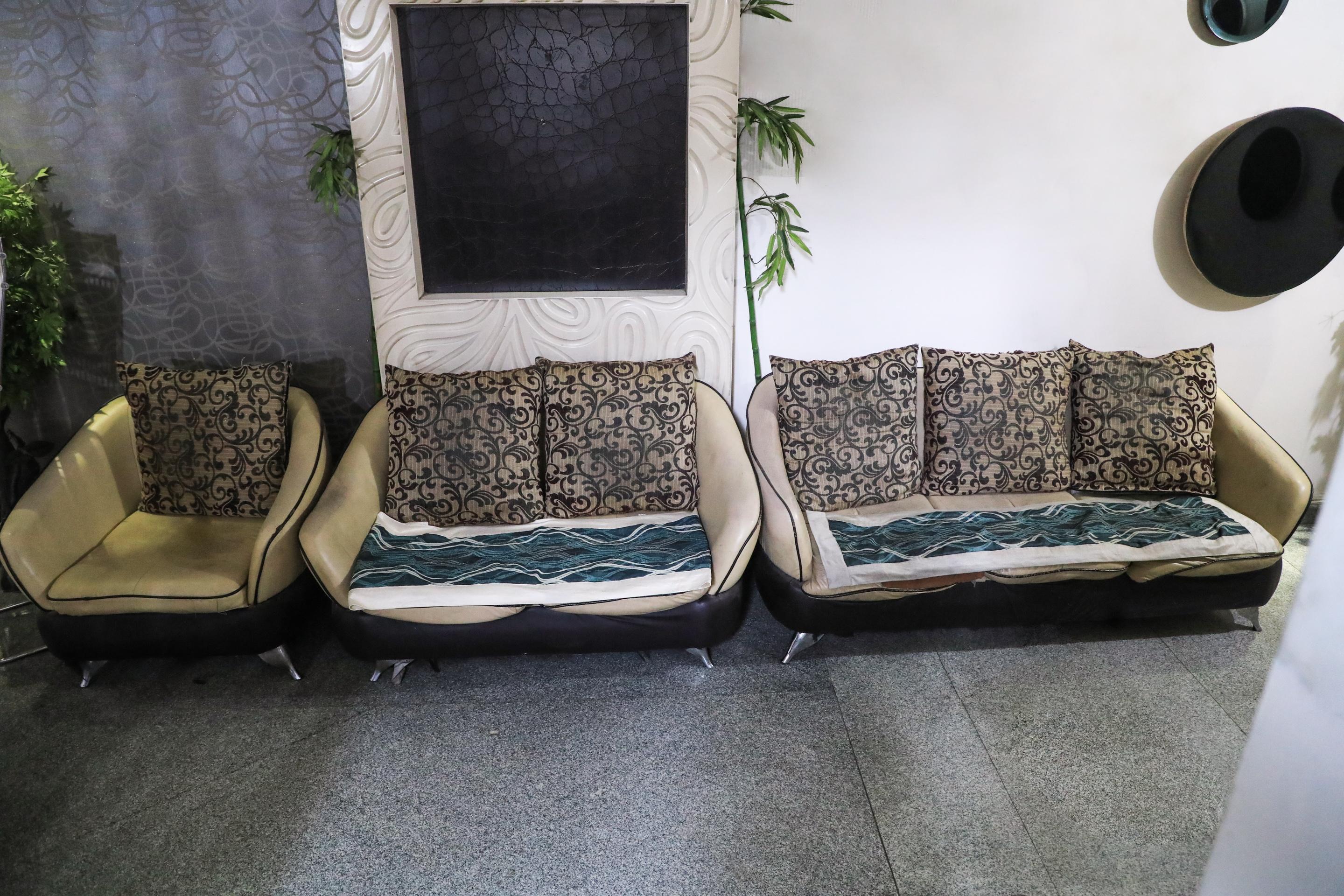 Oyo Flagship 11310 Sri Tulasi Residency Near Birla Mandir 3*