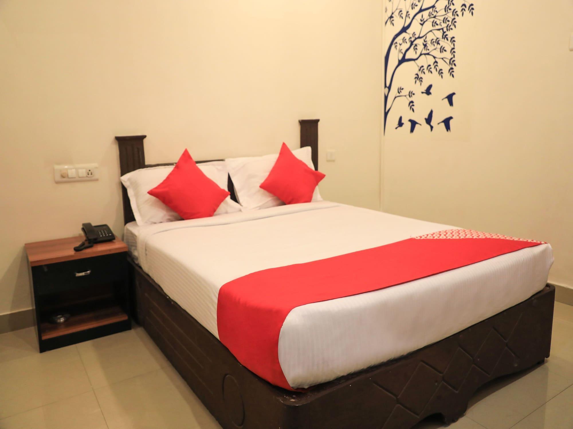 Oyo Flagship 11310 Sri Tulasi Residency Near Birla Mandir 3* Hyderabad