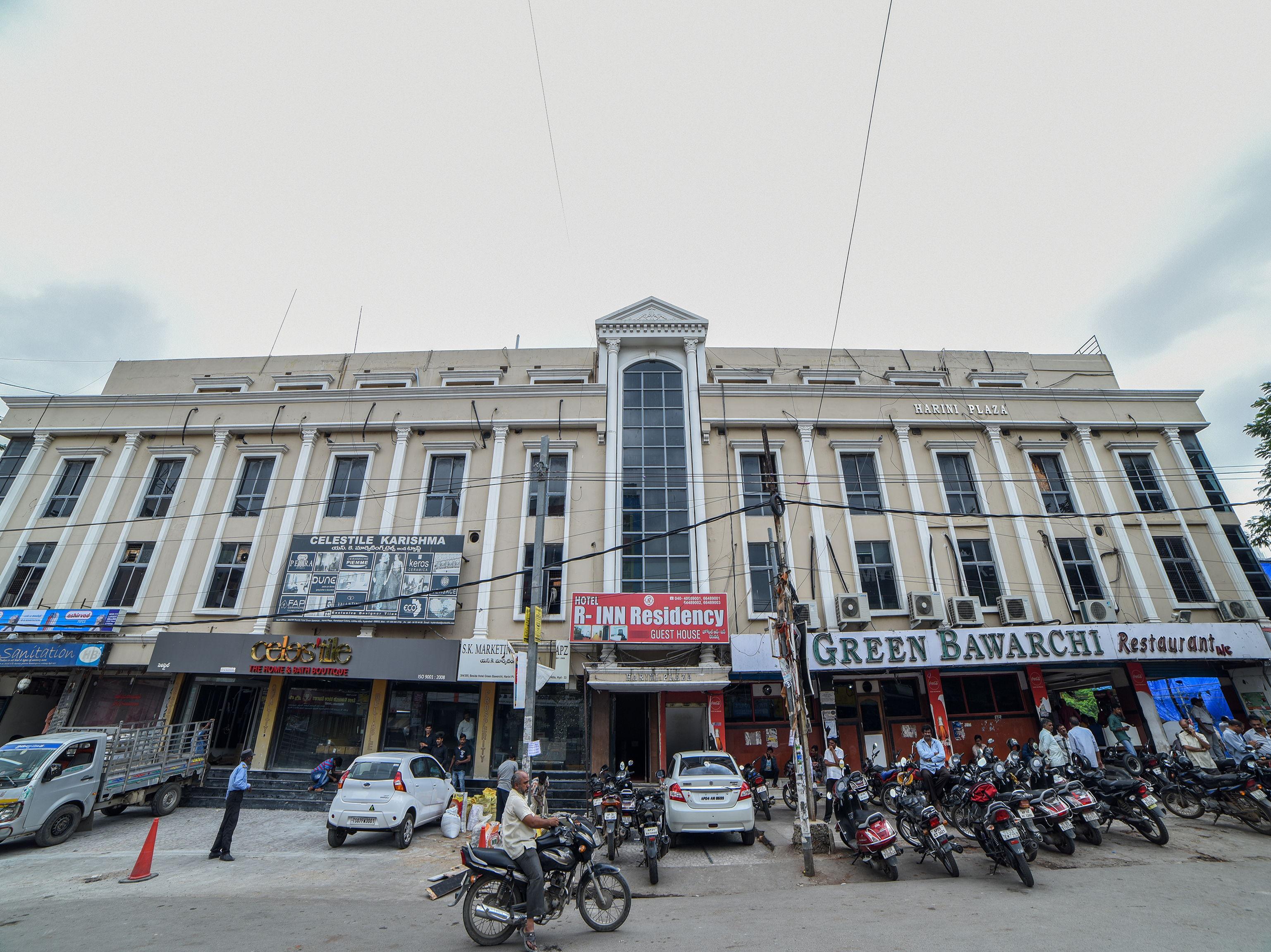 Hotel Oyo 10599 R Residency