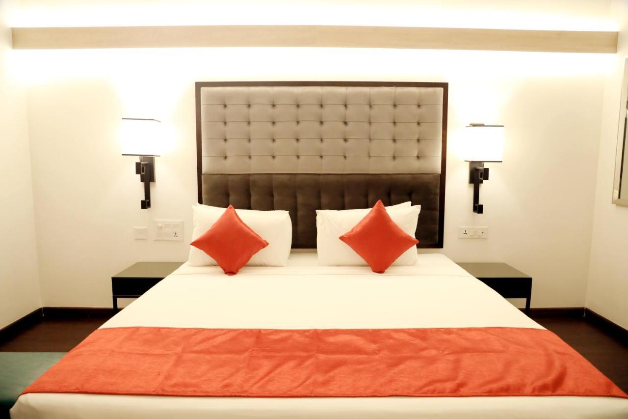 Hotel Deccan Serai Grande, Gachibowli,