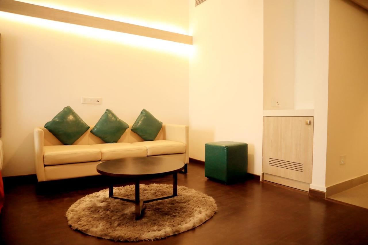Hotel Deccan Serai Grande, Gachibowli,
