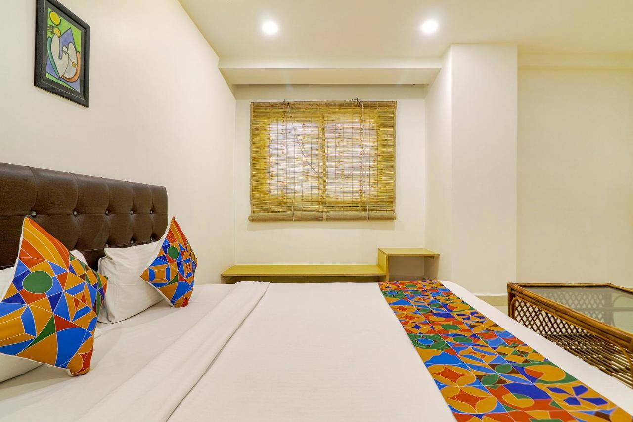 Fabhotel Aamantran & Banquet Halls - Nr Rtc X Roads Metro Station 3*