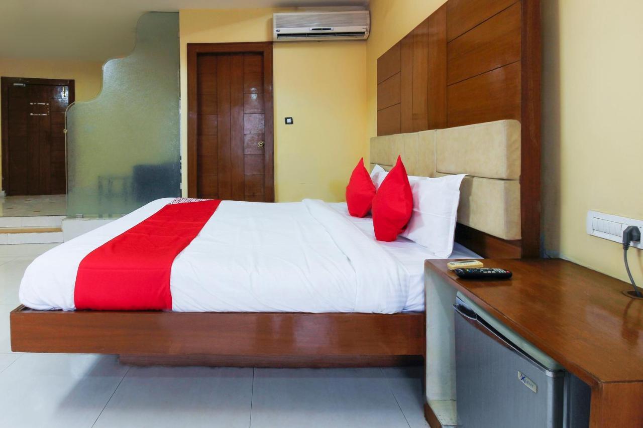 Oyo Metro International Near Lb Stadium Hotel 3*