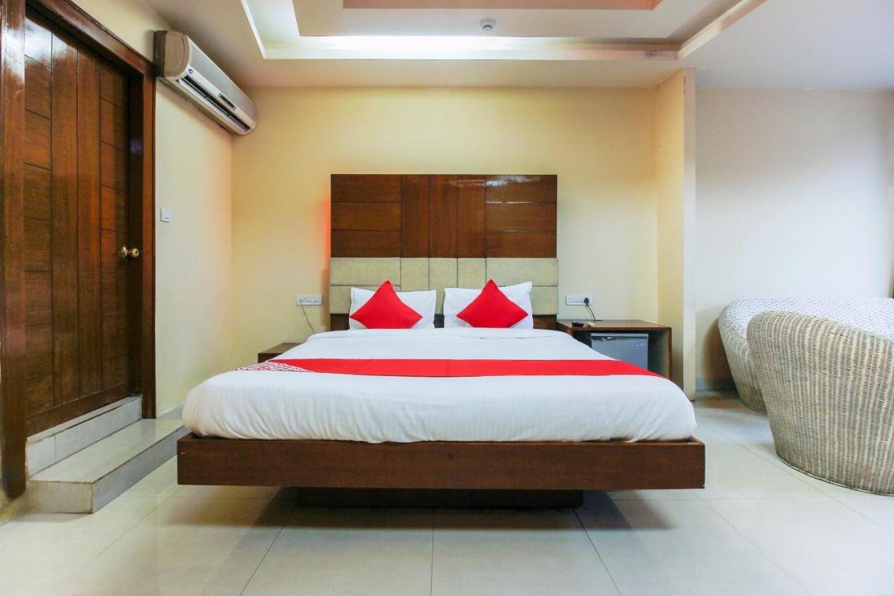 Oyo Metro International Near Lb Stadium Hotel