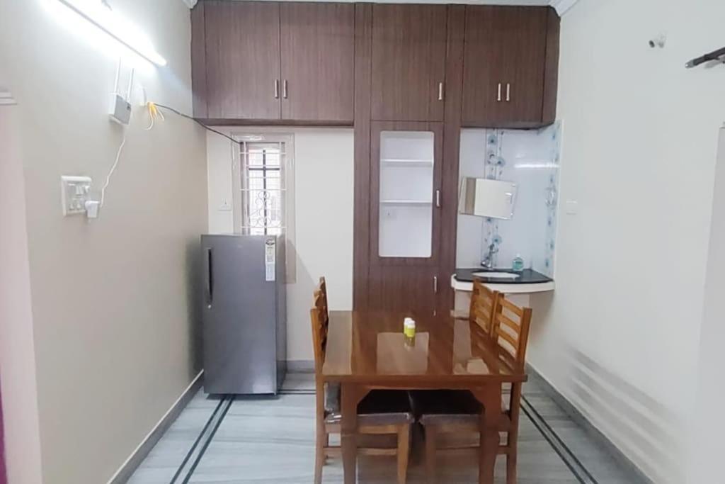 Apartment Servostay 2 Bhk Fully Furnished In Kukatpally #201 *