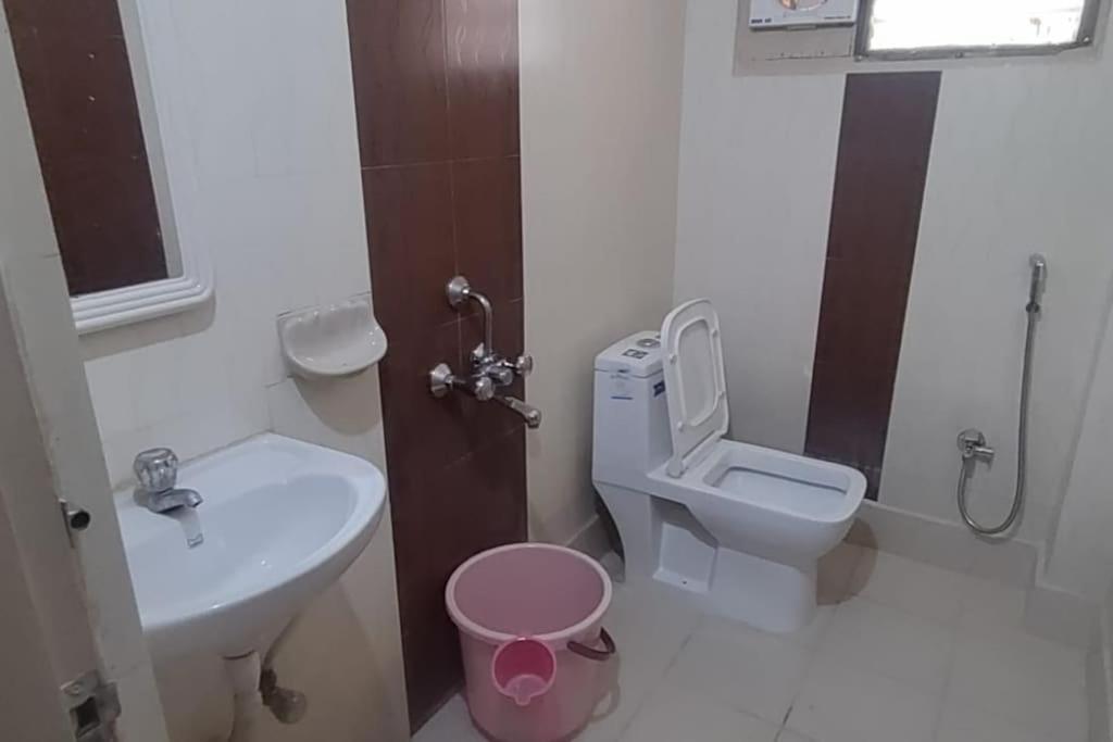 Servostay 2 Bhk Fully Furnished In Kukatpally #201