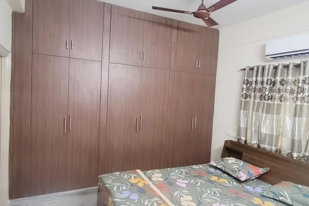 Servostay 2 Bhk Fully Furnished In Kukatpally #201 * Hyderabad