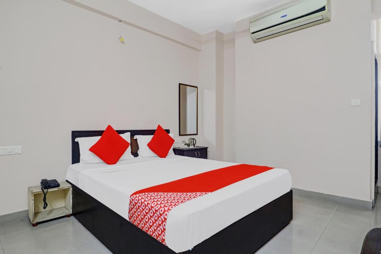 Oyo Flagship 80484g Srinivasa Grand Hotel Hyderabad