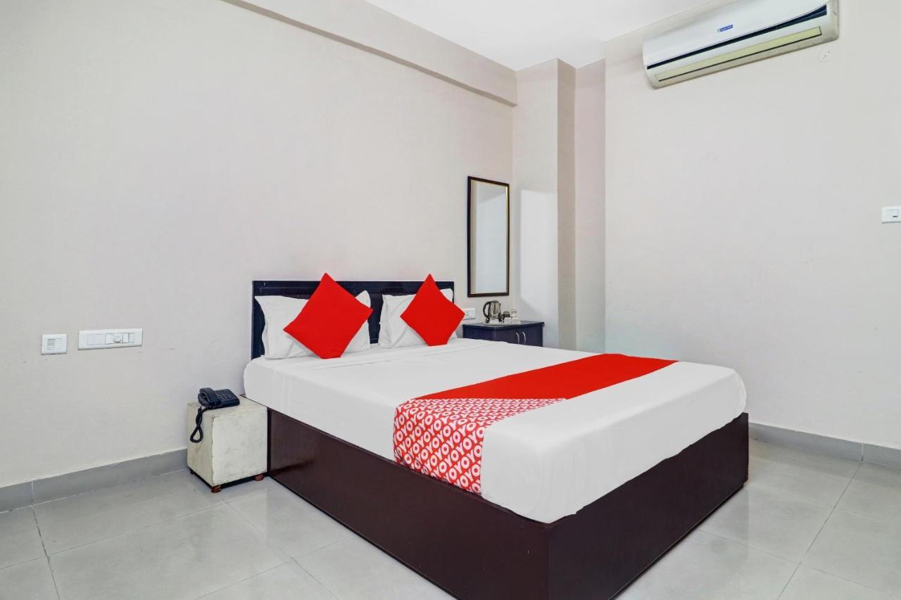 Oyo Flagship 80484g Srinivasa Grand Hotel