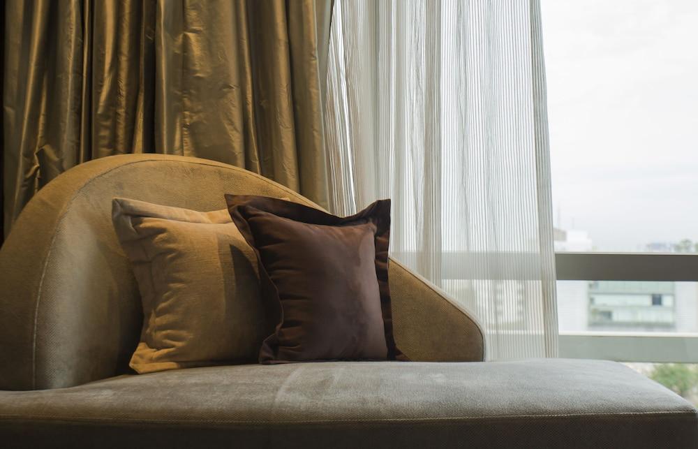 Park Hyatt And Residences, Hotel