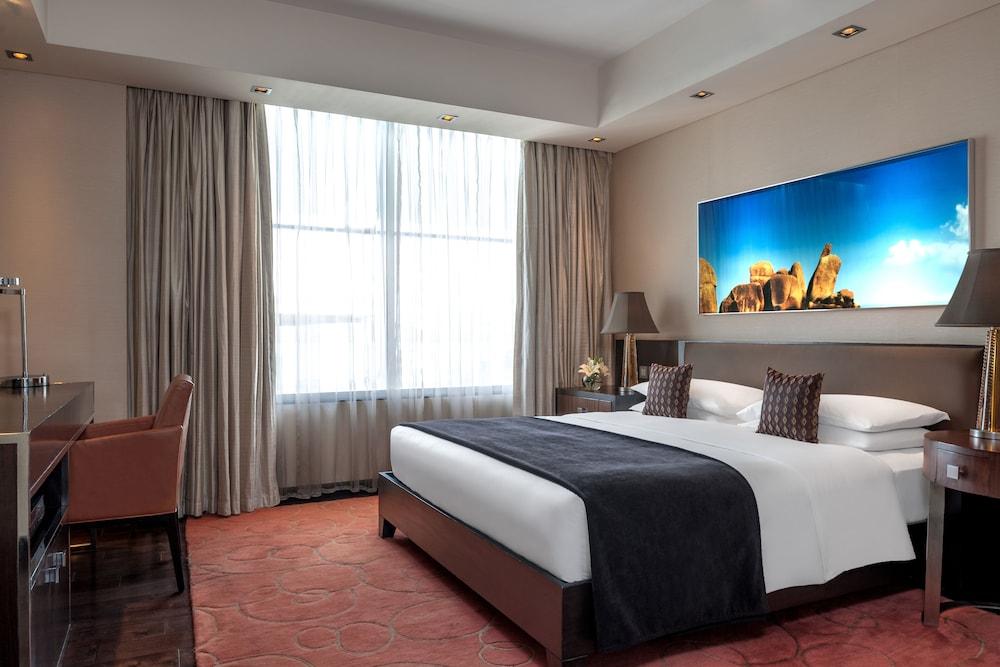 Park Hyatt And Residences, Hotel
