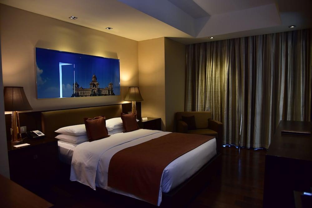Park Hyatt And Residences,