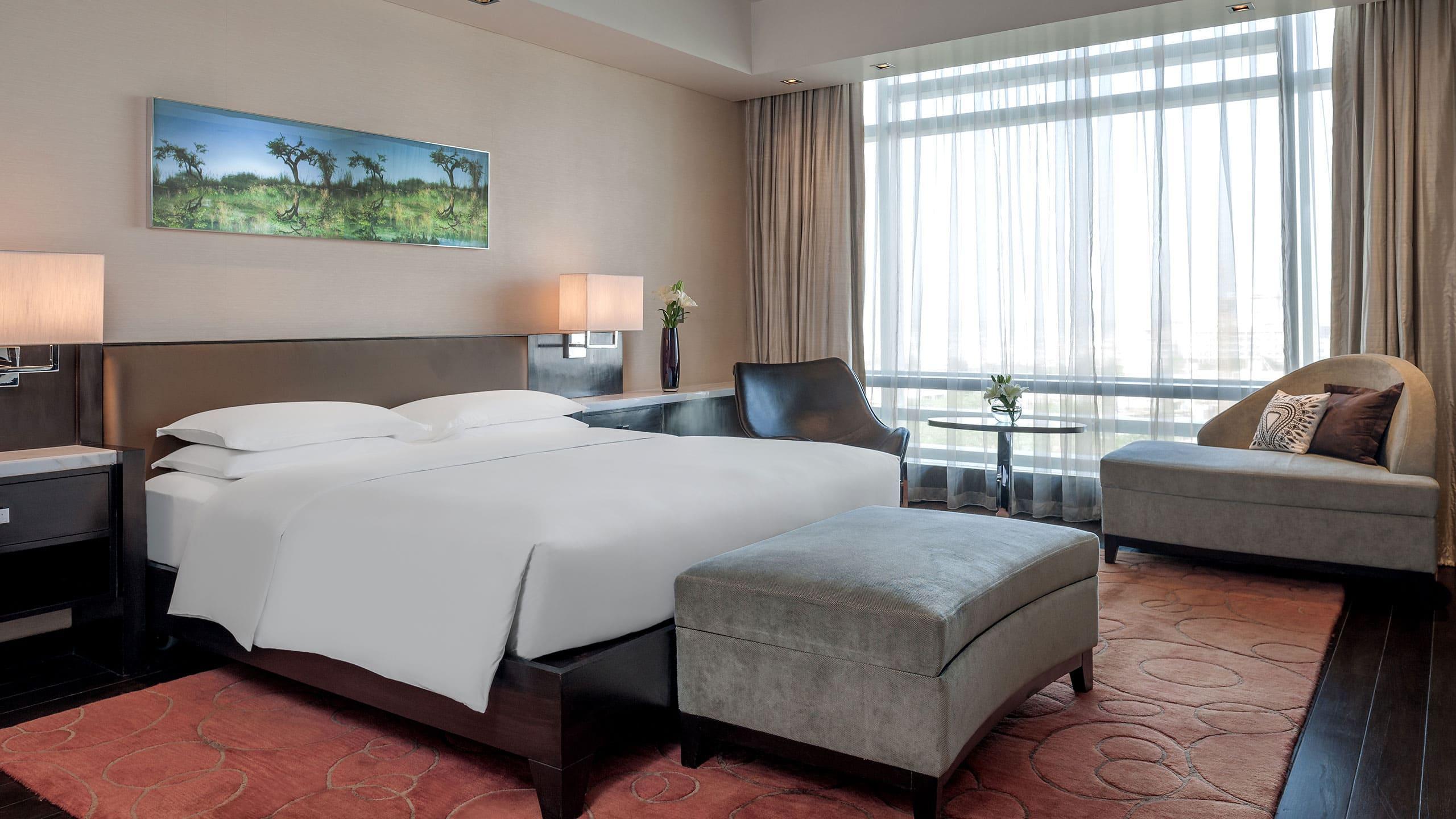 Hotel Park Hyatt And Residences, 5*