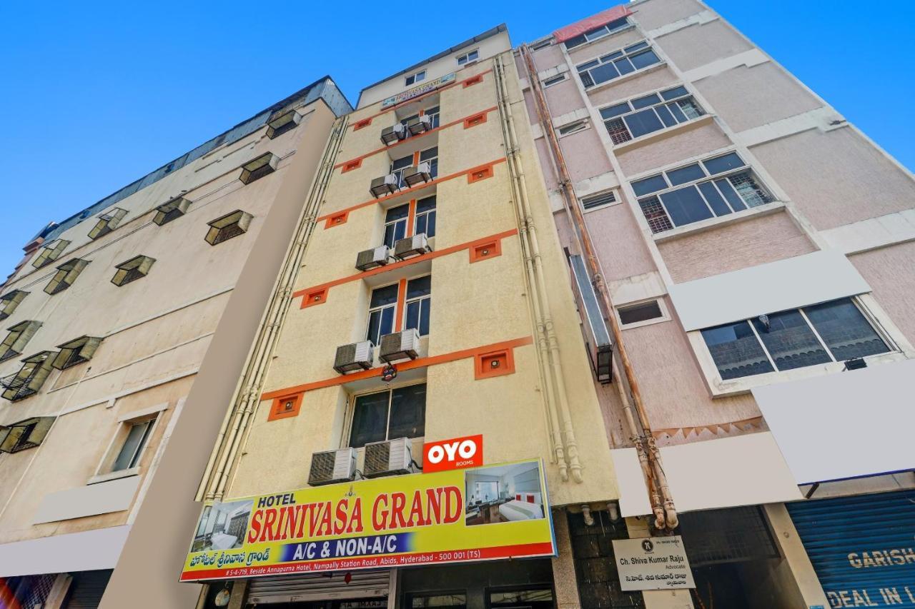 Hotel Oyo Flagship 80484g Srinivasa Grand