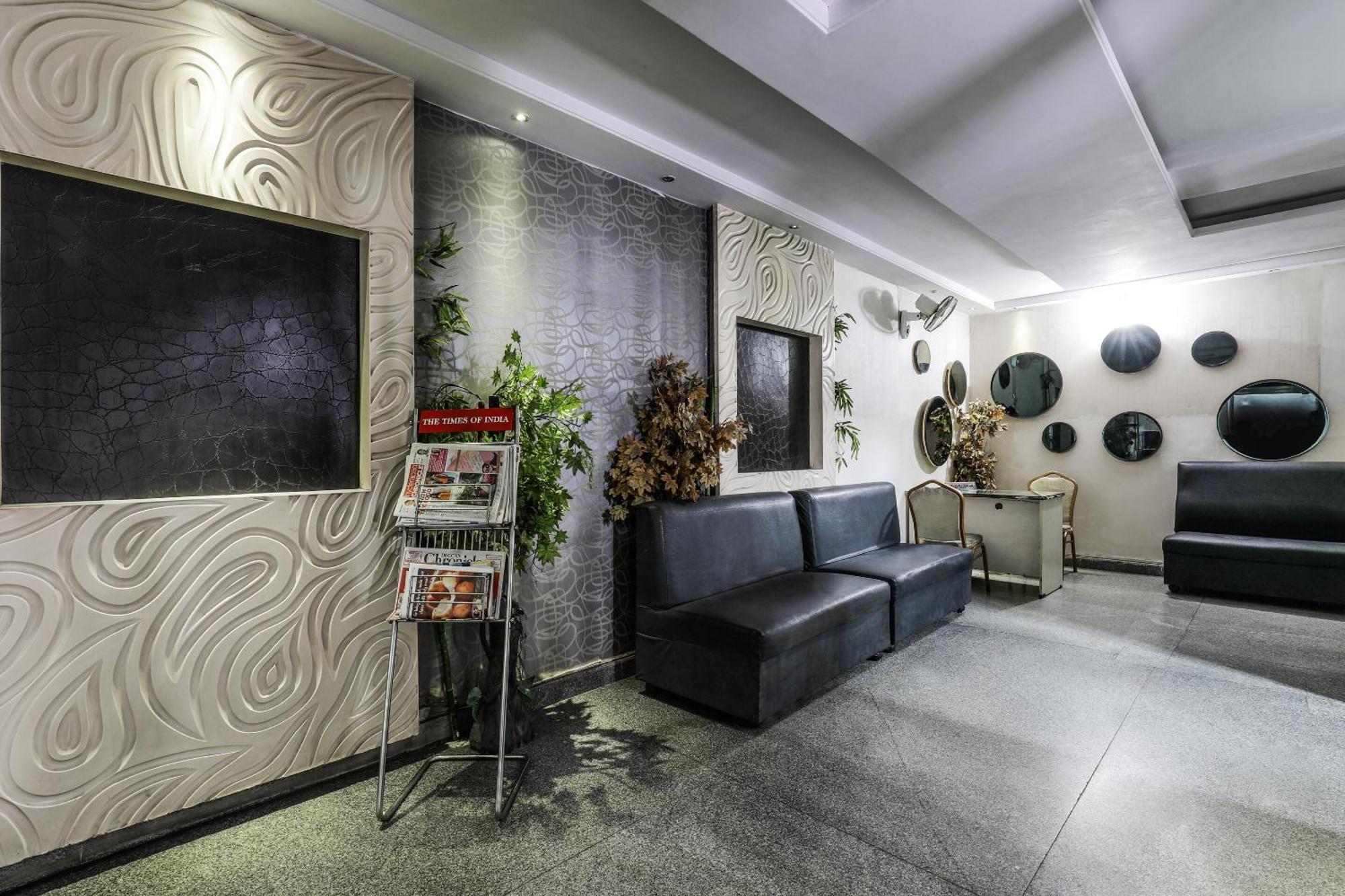 Hotel Oyo Flagship 11310 Sri Tulasi Residency Near Birla Mandir Hyderabad