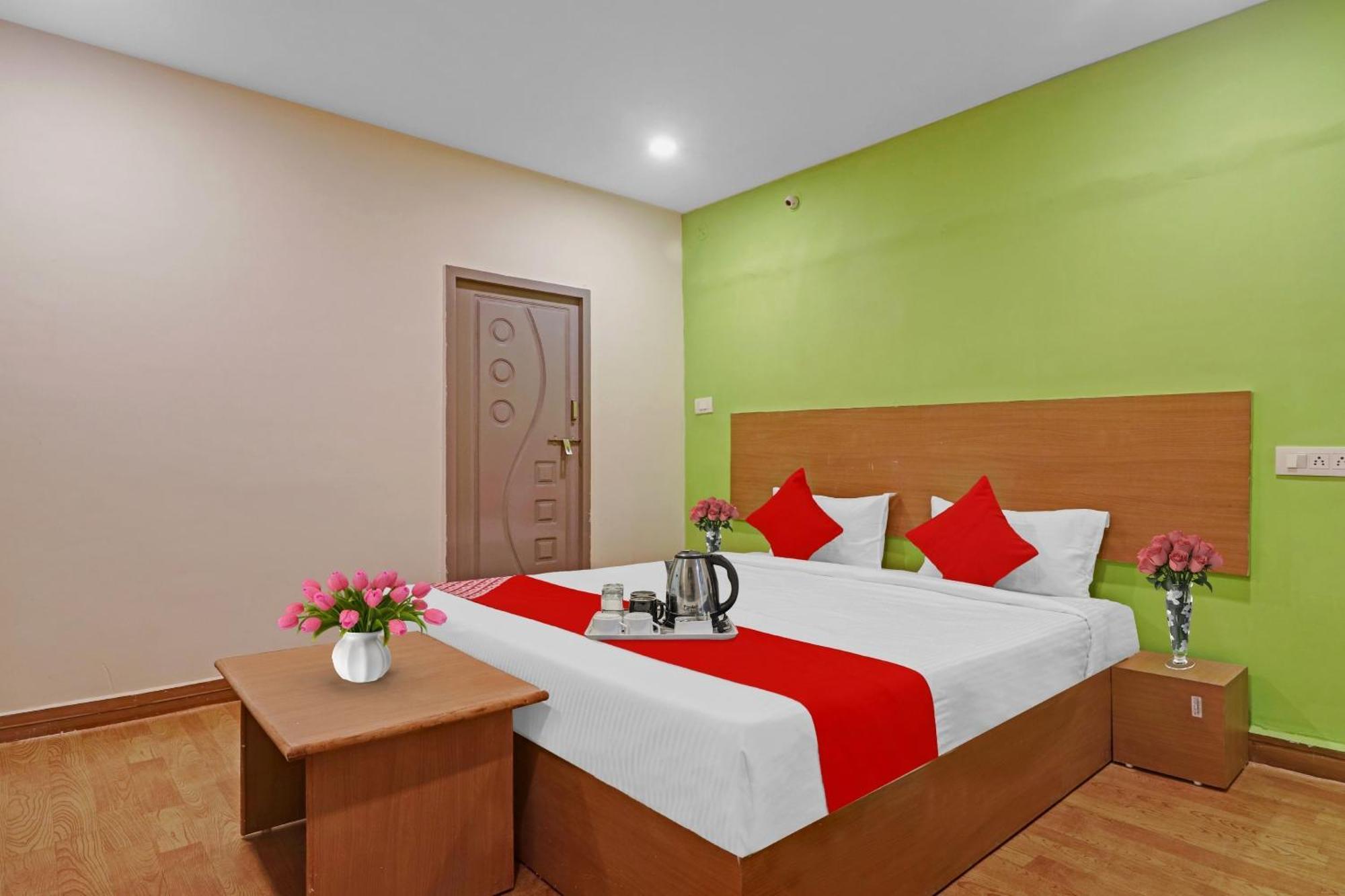 O Lavish 3* Hyderabad