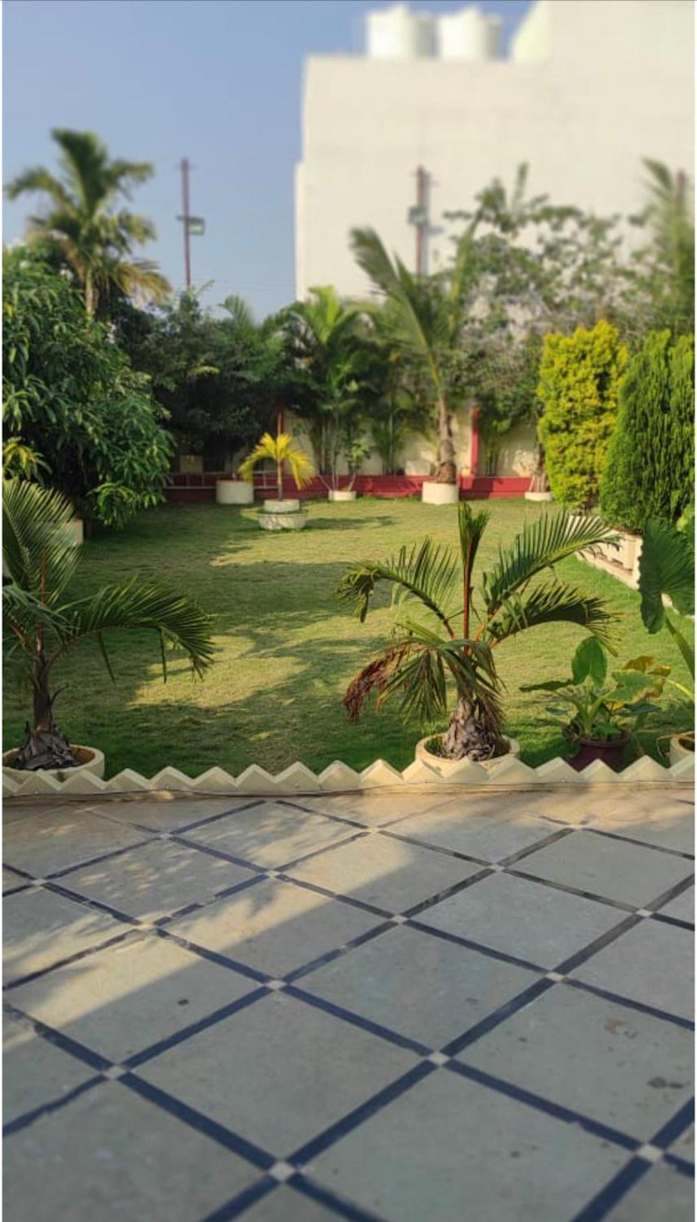 Sapphire On Daily Rent For Families Pousada Hyderabad