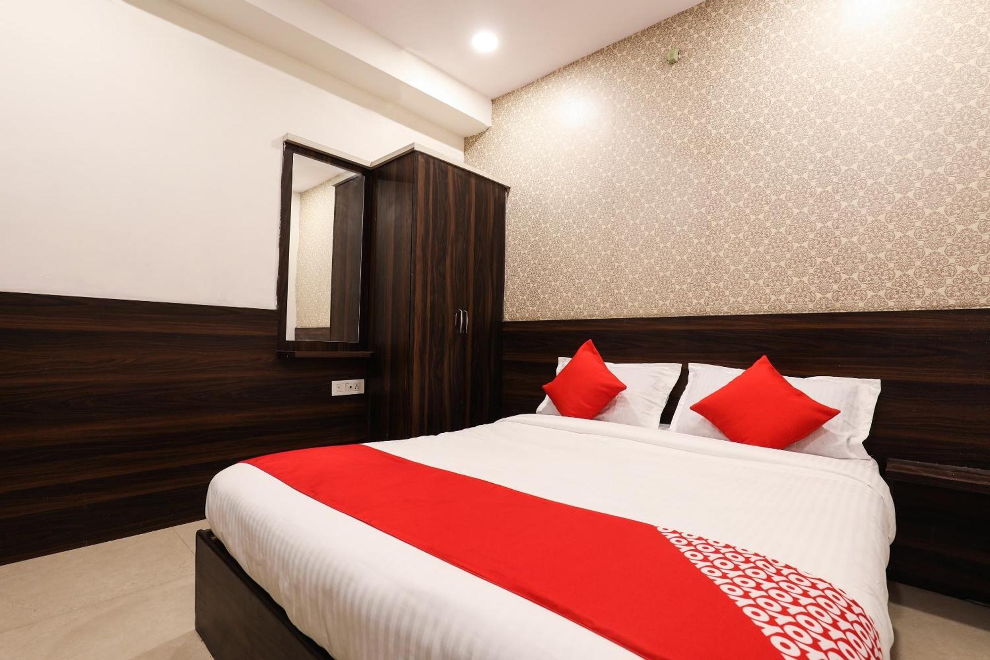 O Deccan And Boarding Hotel 3*
