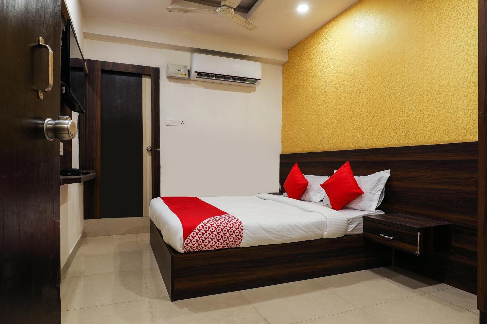Hotel O Deccan And Boarding Hyderabad