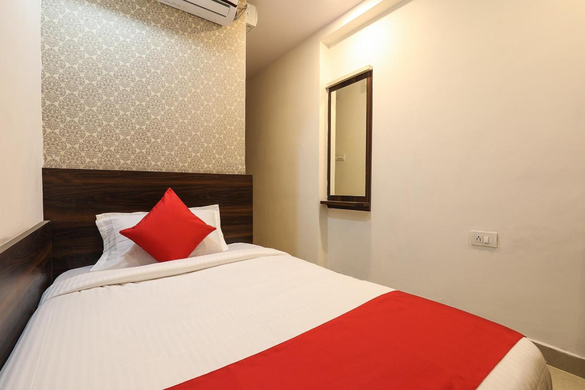 O Deccan And Boarding Hotel 3*